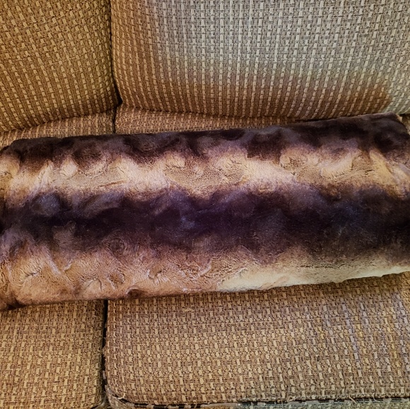 Dennis Basso HOME - Picture 2 of 5